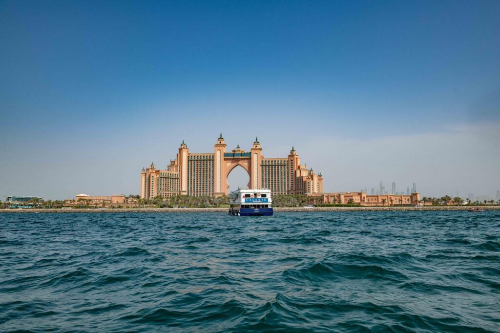 Boat Dinner Cruise Dubai